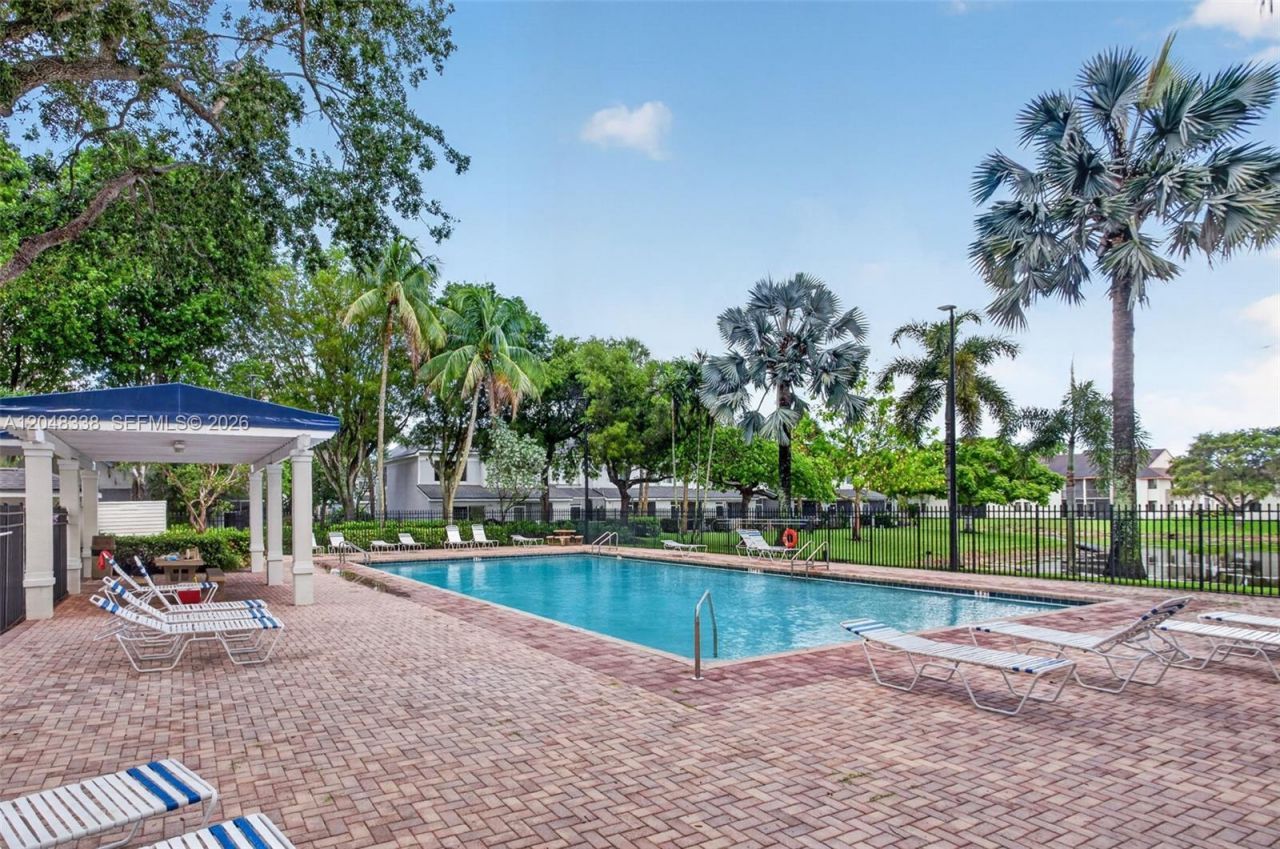 3364 Celebration Ln, Unit 156, Margate, FL 33063 Photo