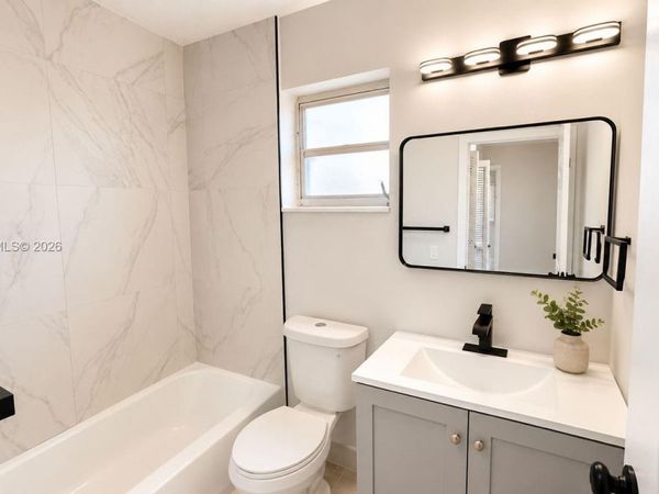 2332 Roosevelt St, Unit 32, Hollywood, FL 33020
