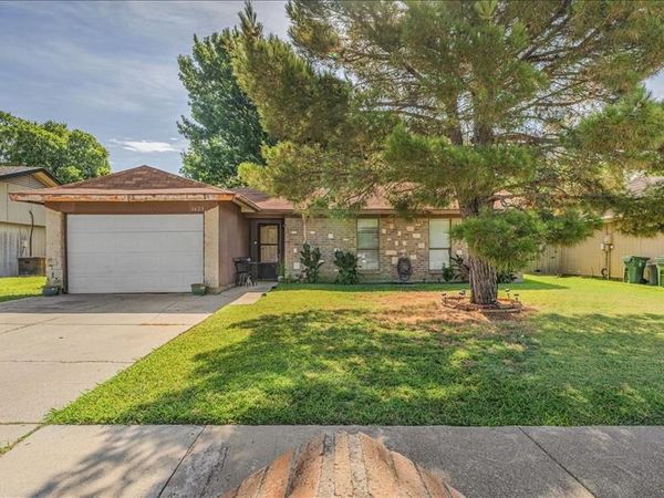 3423 Hickory Hill Drive, Arlington, TX 76014