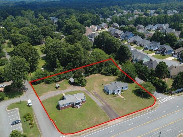 1161 Sandy Plains Road, Marietta, GA 30066
