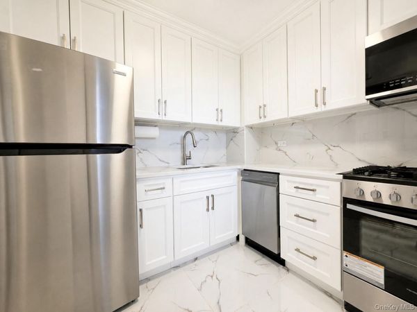 61-15 97th Street , Unit 8D, Rego Park, NY 11374