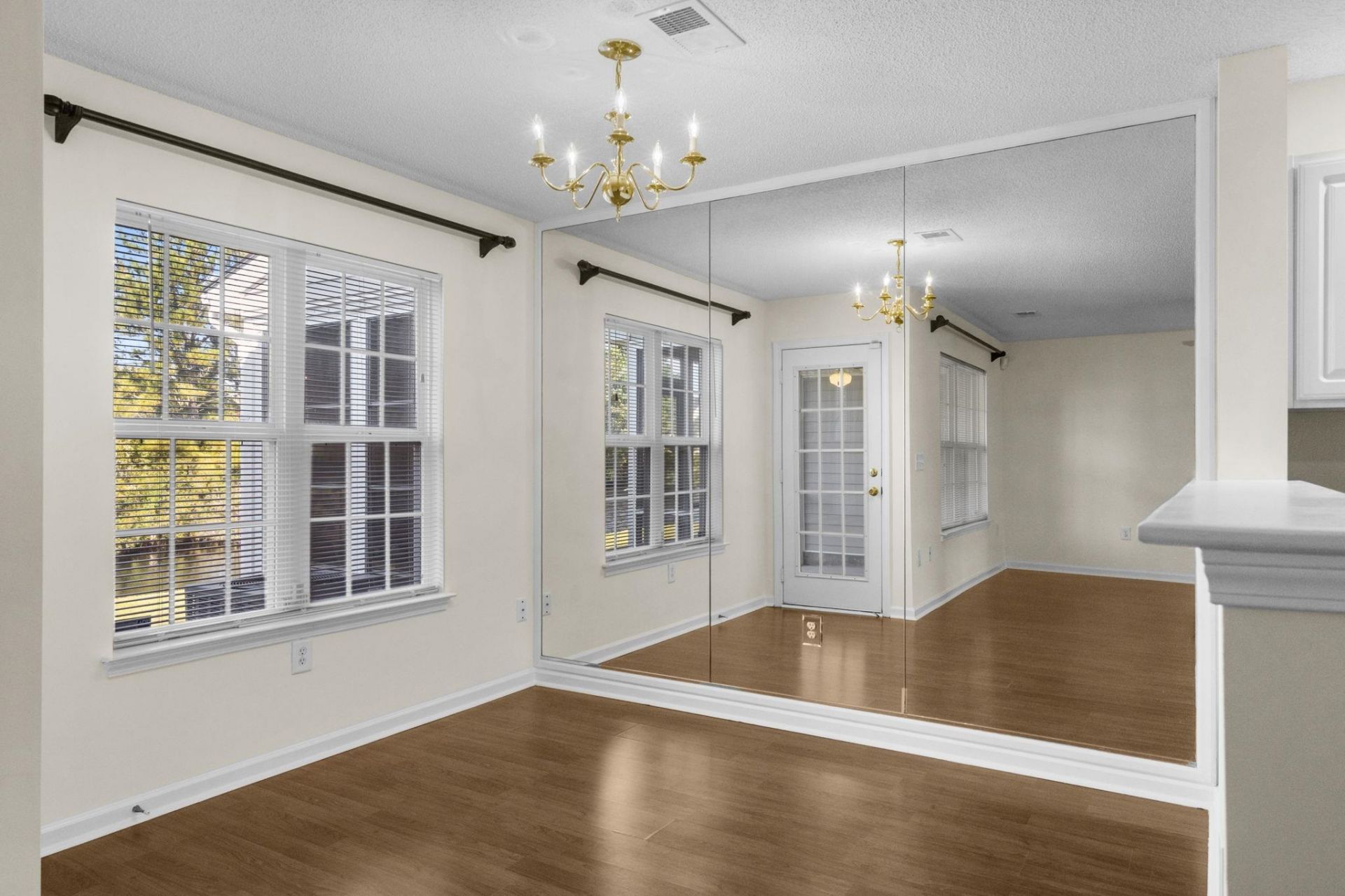 136 Sardis Dr.  Photo 18