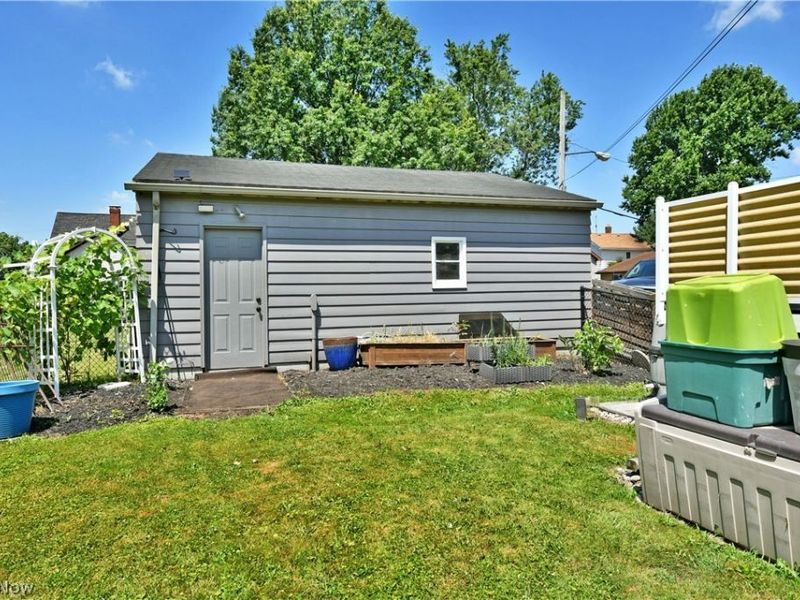 24 Lincoln Avenue, Niles, OH 44446 Photo 6