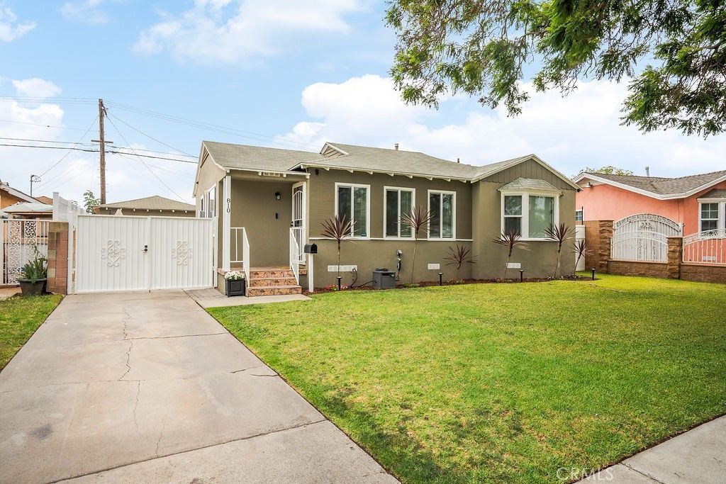 810 E 118th Street, Los Angeles, CA 90059 Main Photo