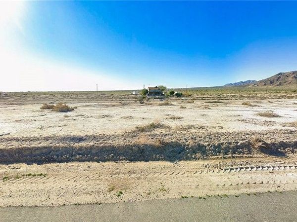 123 Honolulu Lane, Thermal, CA 92274