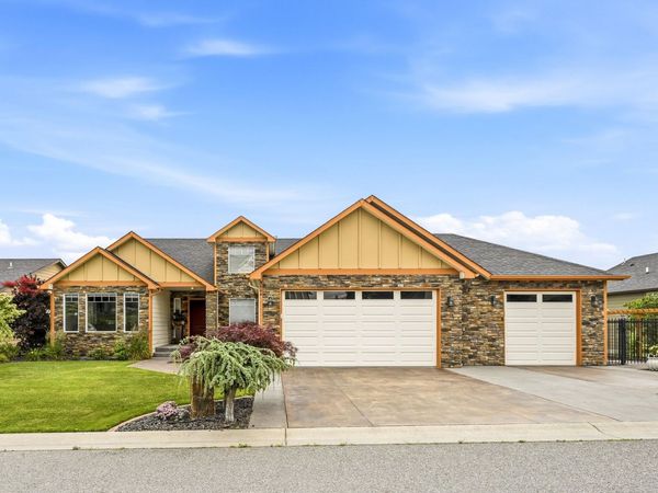 8604 E Black Oak Ln, Spokane, WA 99217