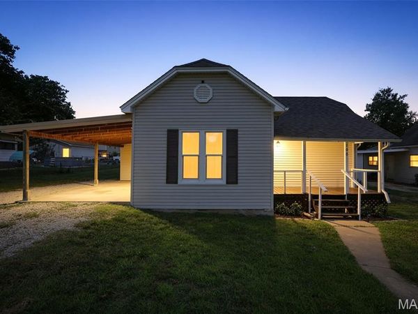 108 N White Oak Street , Desloge, MO 63601