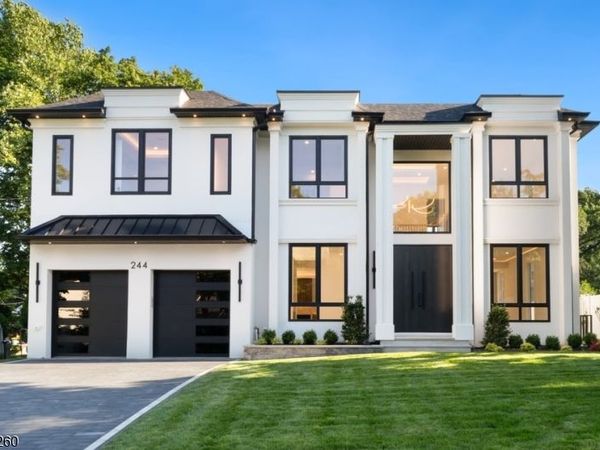 244 Washington Pl, Paramus, NJ 07652