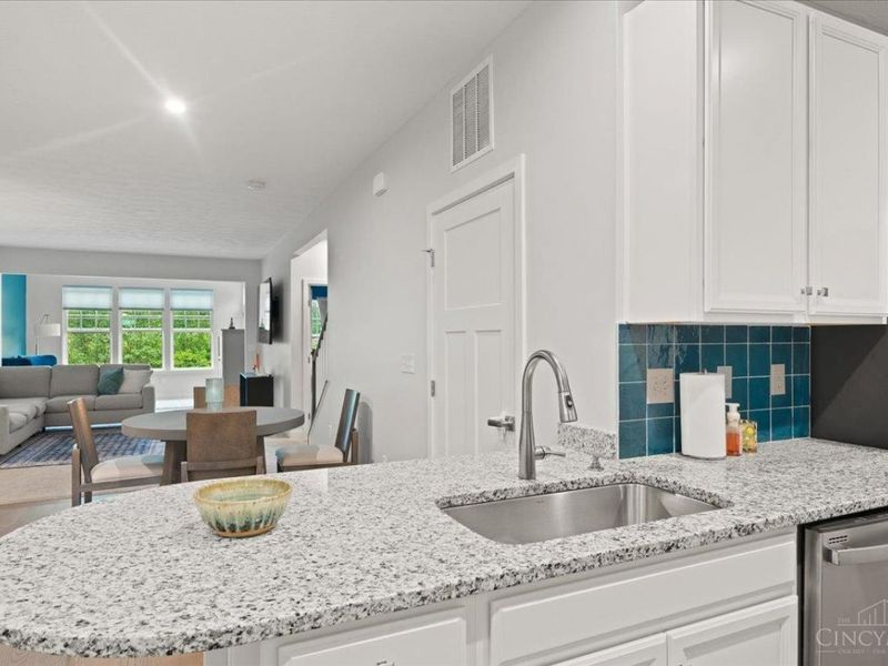 7908 Pinnacle Point Drive, West Chester, OH 45069 Photo 6