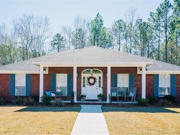 1721 Spanish Trace Drive, Saraland, AL 36571