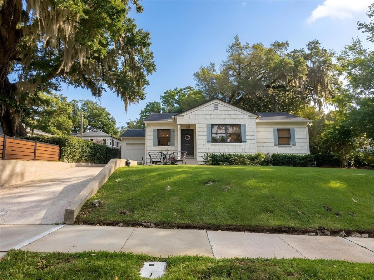 1811 University Drive , Orlando, FL 32804 Photo