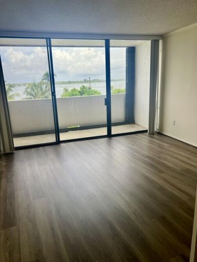 5200 N Flagler Drive, Unit 503, West Palm Beach, FL 33407 Photo