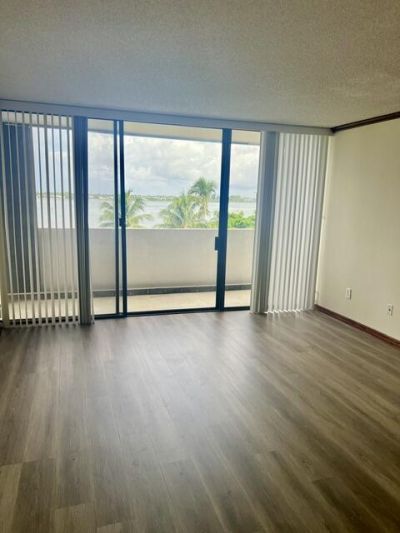 5200 N Flagler Drive, Unit 503, West Palm Beach, FL 33407 Photo