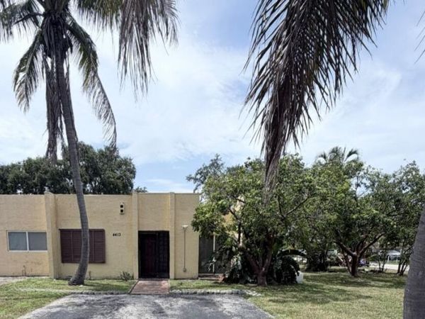 4413 NW 3rd Avenue, Unit 4413, Deerfield Beach, FL 33064