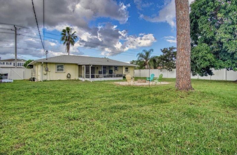 772 SE Thornhill Drive, Port Saint Lucie, FL 34983 Photo