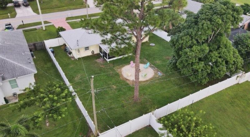 772 SE Thornhill Drive, Port Saint Lucie, FL 34983 Photo