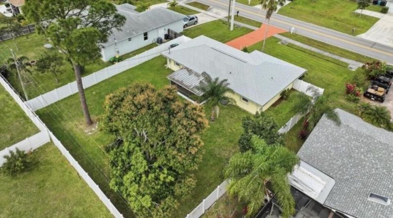 772 SE Thornhill Drive, Port Saint Lucie, FL 34983 Photo