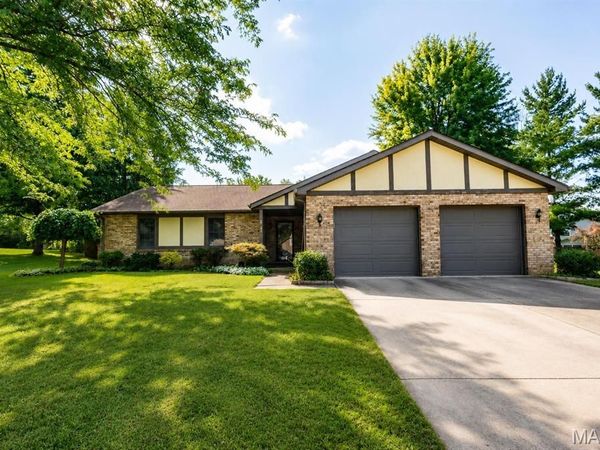 142 El Cerrito Drive, Belleville, IL 62221