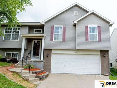 8814 Quest Street, Omaha, NE 68122