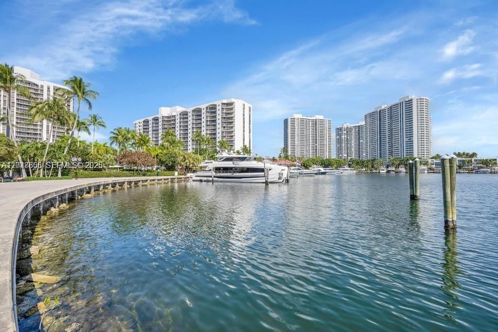 3640 Yacht Club Dr , Unit 1903, Aventura, FL 33180 Photo