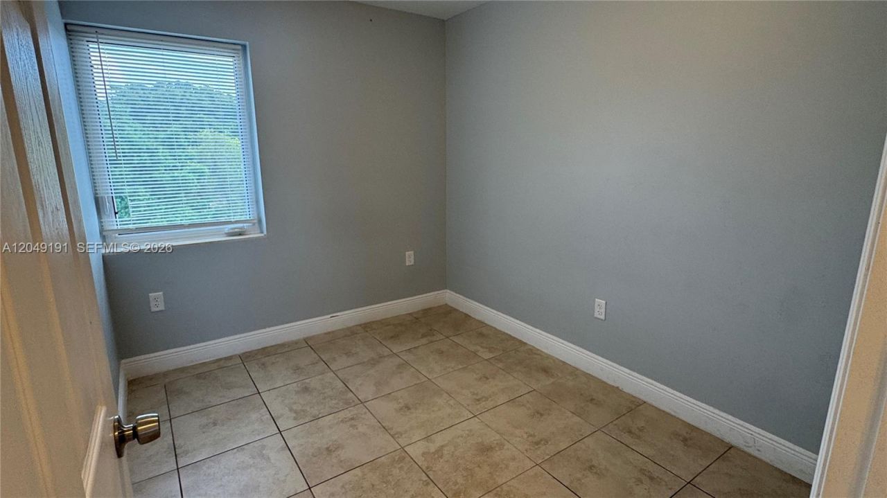 1955 NW 5th Pl , Unit 11, Miami, FL 33136 Photo