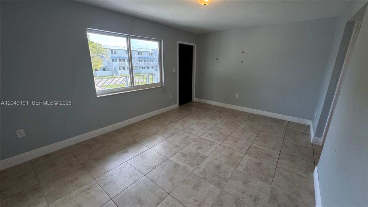 1955 NW 5th Pl , Unit 11, Miami, FL 33136 Photo