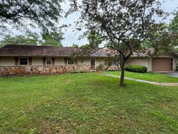 108 Fleming St , Tullahoma, TN 37388