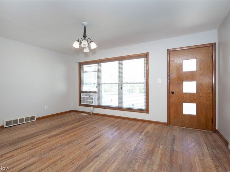 12811 Triskett Road, Cleveland, OH 44111 Photo 2