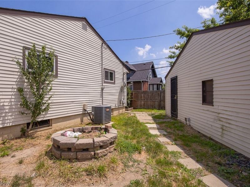 12811 Triskett Road, Cleveland, OH 44111 Photo 23