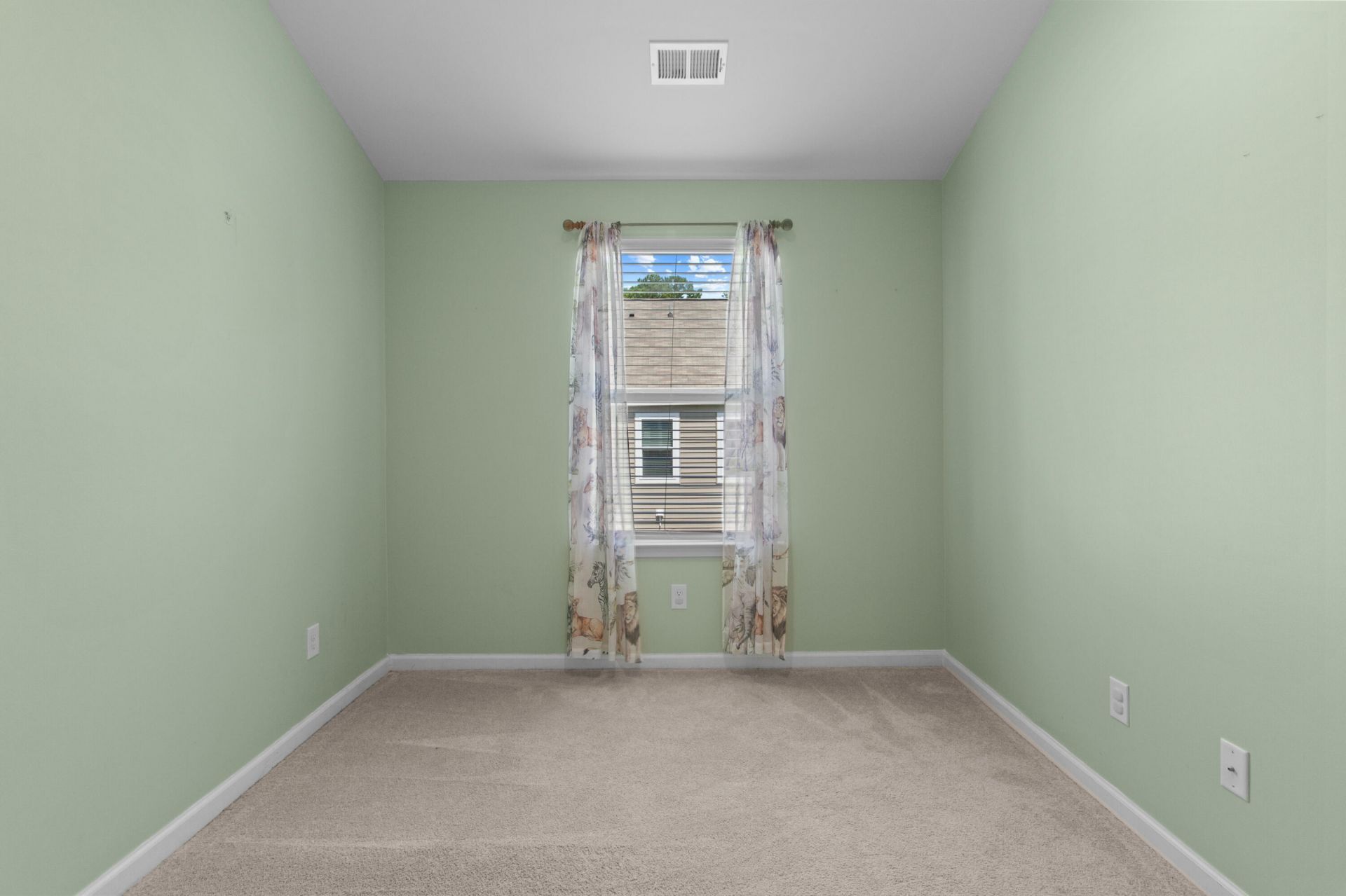 148 Rosefield Court Photo 16