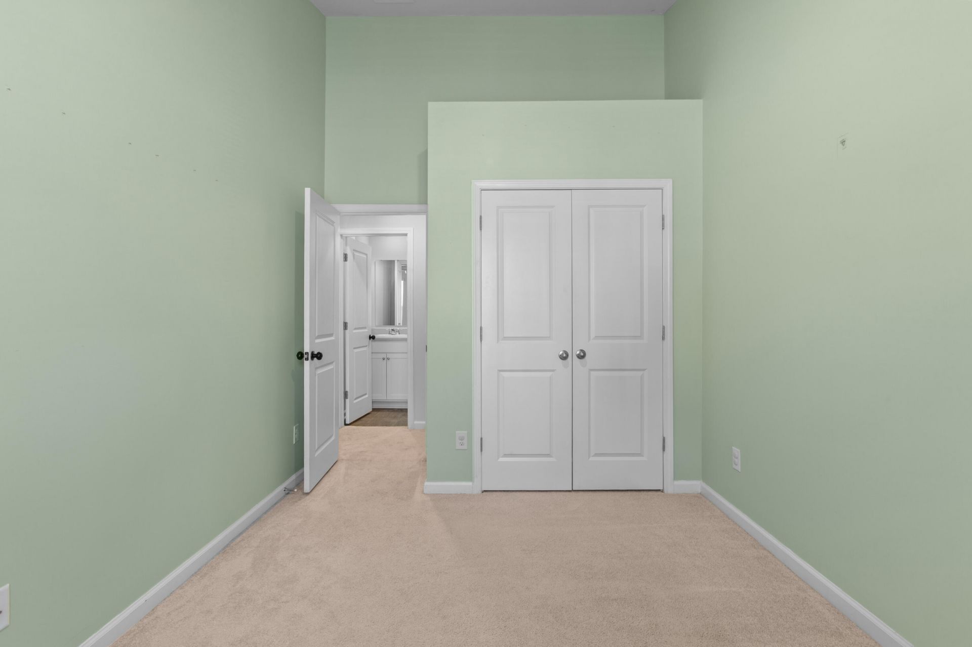 148 Rosefield Court Photo 17