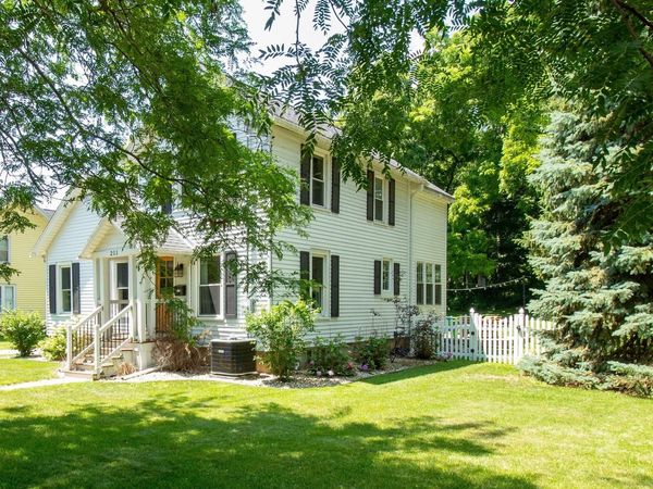 211 N Ferry DRIVE, Lake Mills, WI 53551