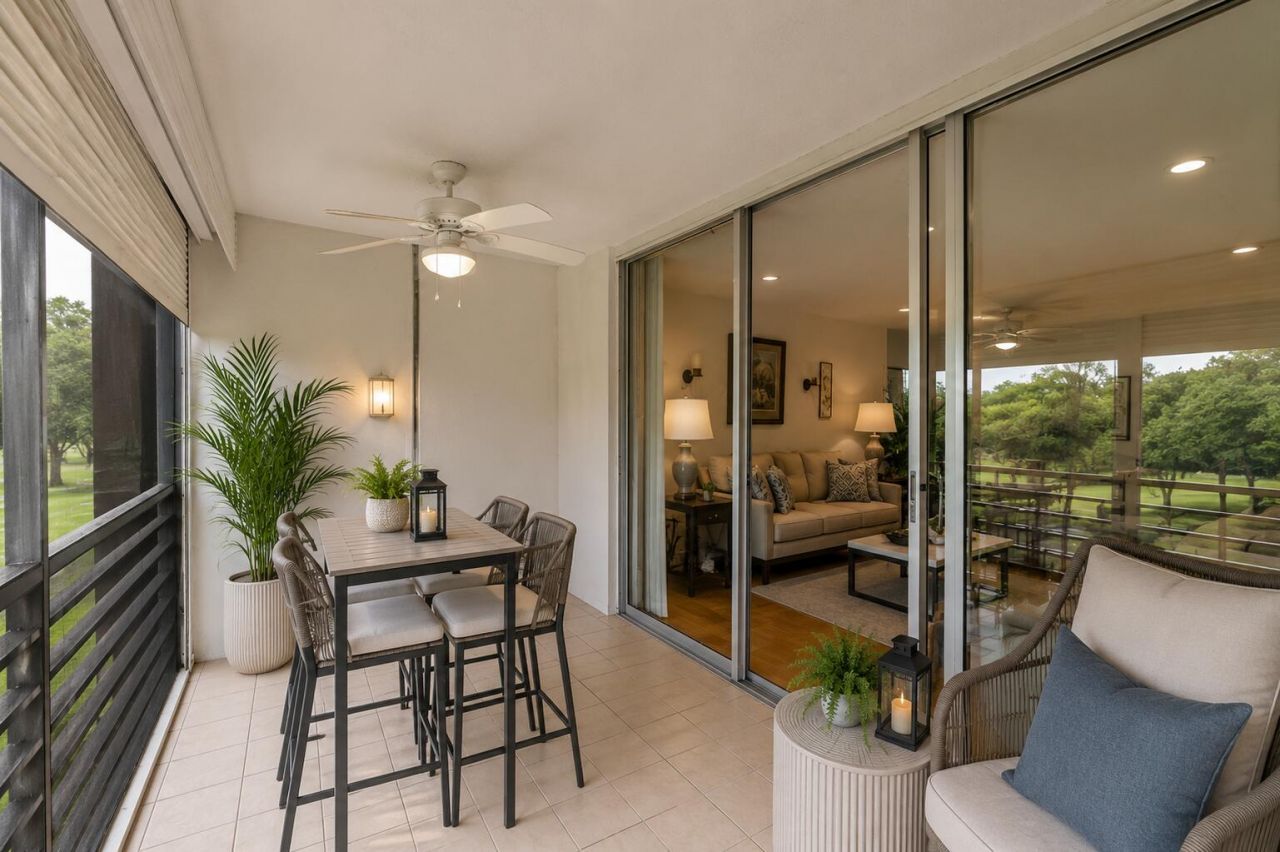 625 Oaks Drive, Unit 405, Pompano Beach, FL 33069 Photo