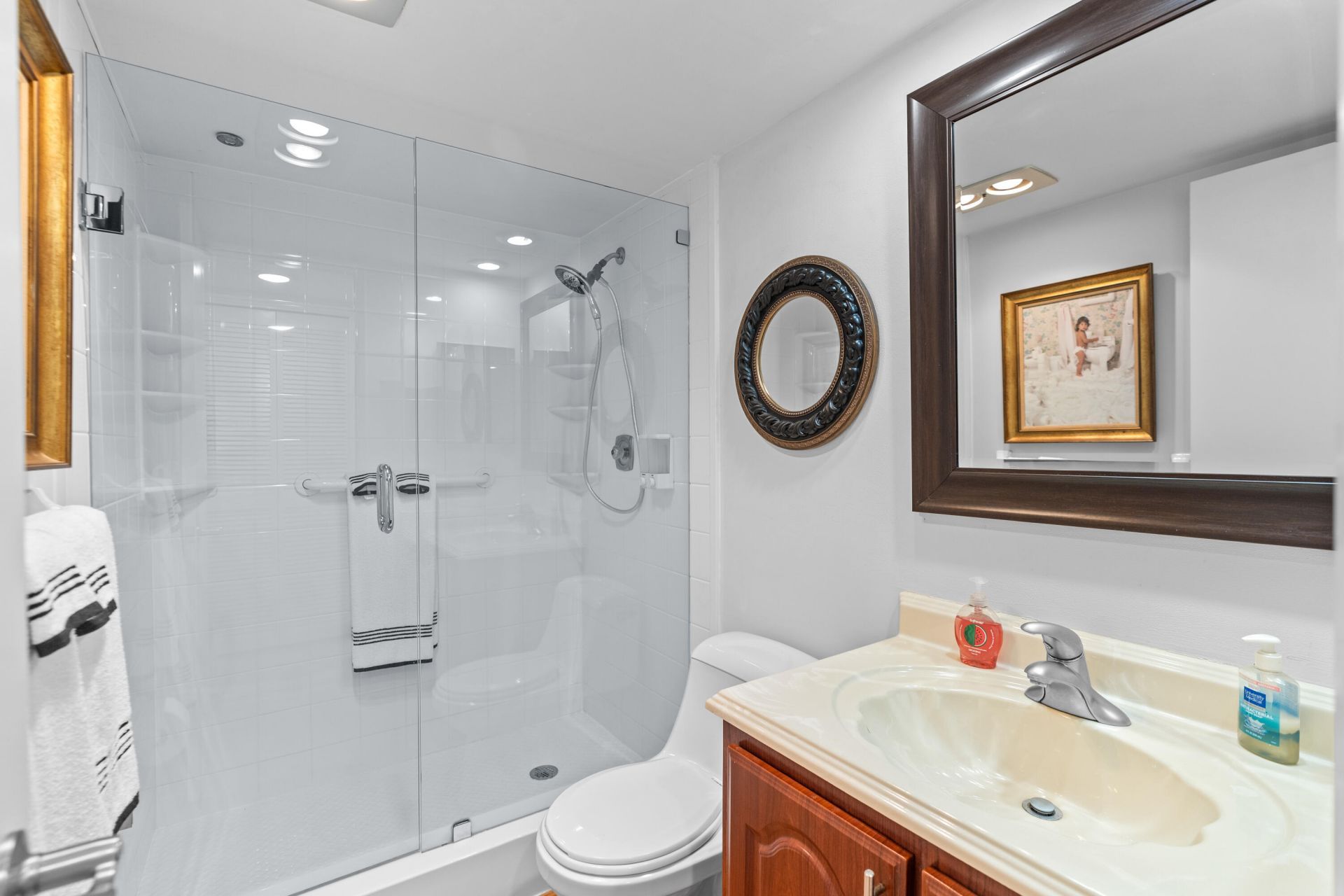 625 Oaks Drive, Unit 405, Pompano Beach, FL 33069 Photo