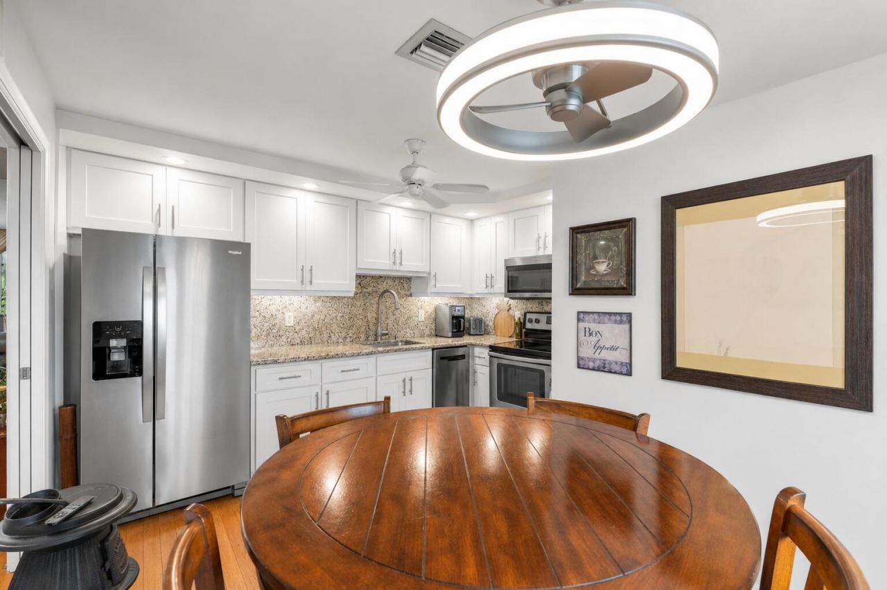 625 Oaks Drive, Unit 405, Pompano Beach, FL 33069 Photo