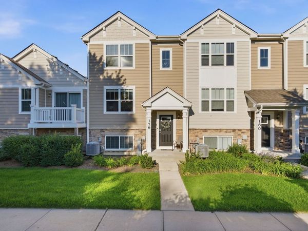 176 Goldenrod Drive , Elgin, IL 60124