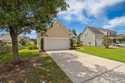 136 Gathering Island Road photo 4