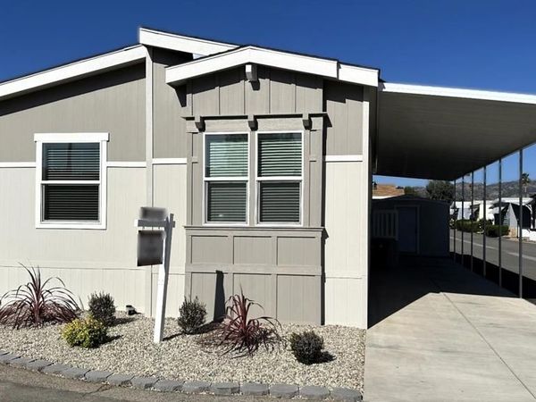 8801 Eton Avenue, Unit 132, Canoga Park, CA 91304