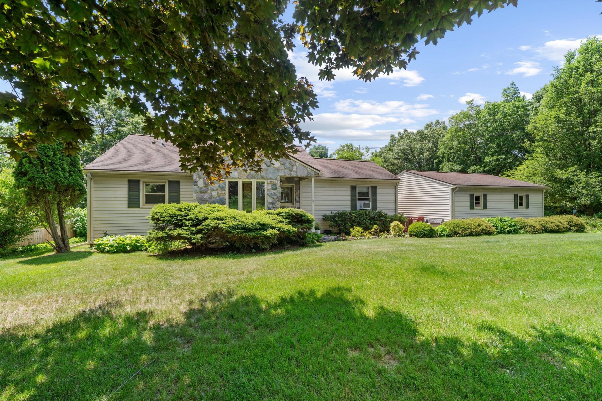 16009 Cavanaugh Lake Road, Chelsea, MI 48118 Main Photo