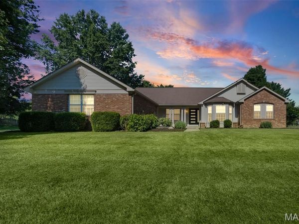 4313 Woodfield Place, Belleville, IL 62226