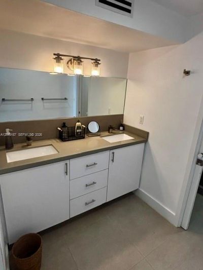 100 Bayview Dr, Unit 1906, Sunny Isles Beach, FL 33160 Photo