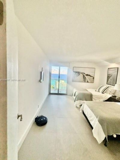100 Bayview Dr , Unit 1906, Sunny Isles Beach, FL 33160 Photo