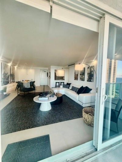 100 Bayview Dr, Unit 1906, Sunny Isles Beach, FL 33160 Photo
