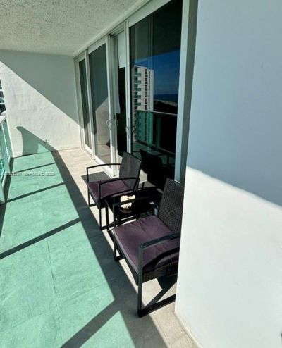 100 Bayview Dr , Unit 1906, Sunny Isles Beach, FL 33160 Photo