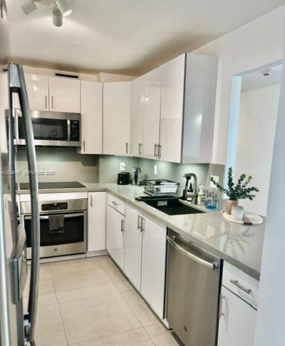 100 Bayview Dr, Unit 1906, Sunny Isles Beach, FL 33160 Photo
