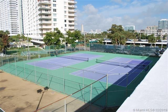 100 Bayview Dr , Unit 1906, Sunny Isles Beach, FL 33160 Photo