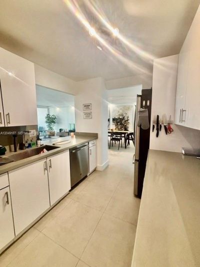 100 Bayview Dr , Unit 1906, Sunny Isles Beach, FL 33160 Photo