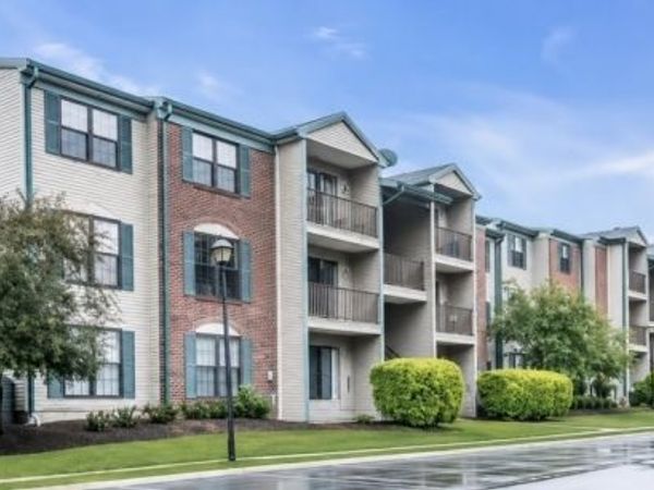 57 Fisher Dr, Franklin, NJ 08823