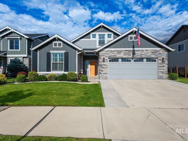 1023 N Chastain Ln, Eagle, ID 83616