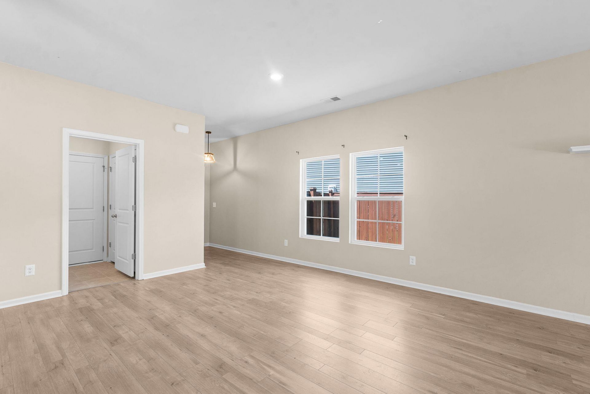 477 Spanish Wells Road Photo 14